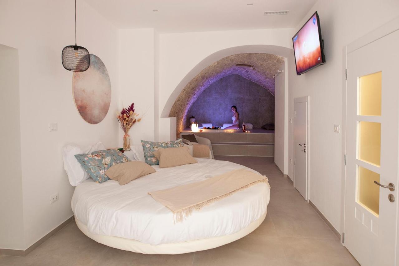 Je T'Aime Luxury Suite And Relax Conversano Bagian luar foto